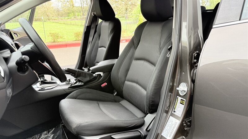 2016 Mazda Mazda3 i Sport - Photo 17 - Hillsboro, OR 97124