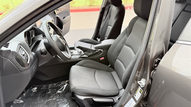 2016 Mazda Mazda3 i Sport - Photo 18 - Hillsboro, OR 97124