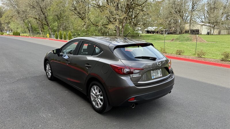 2016 Mazda Mazda3 i Sport - Photo 10 - Hillsboro, OR 97124