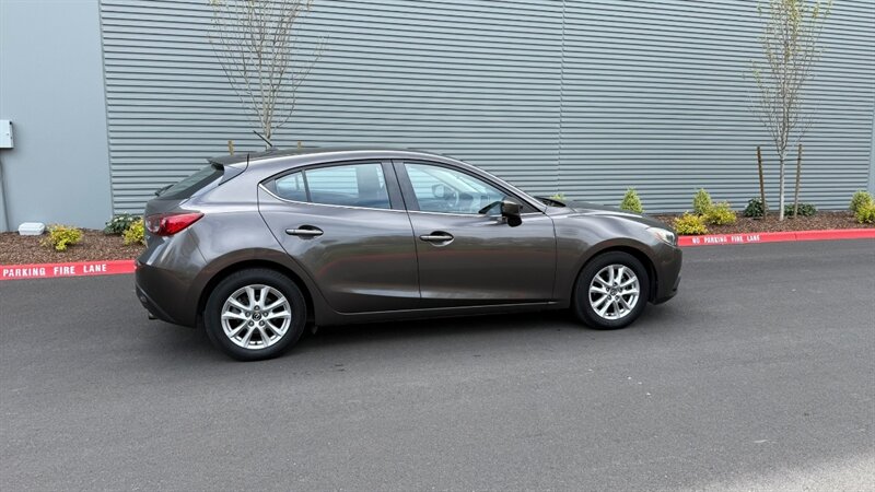2016 Mazda Mazda3 i Sport - Photo 11 - Hillsboro, OR 97124