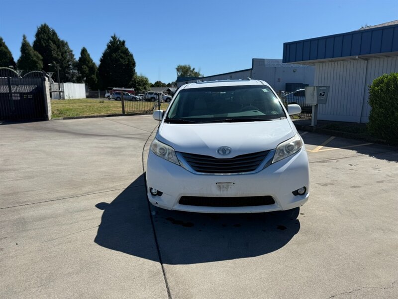 2012 Toyota Sienna XLE 7-Passenger  