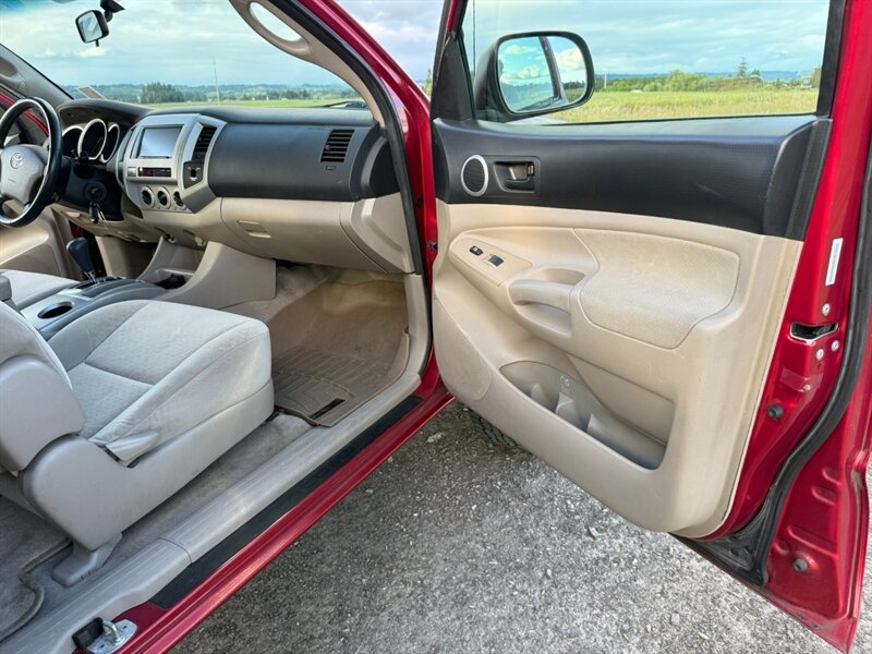 2007 Toyota Tacoma PreRunner V6 SRS - Photo 24 - Hillsboro, OR 97124