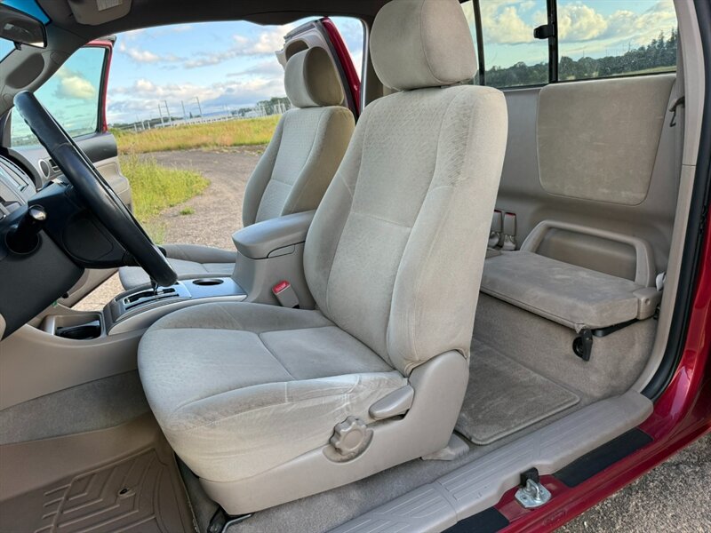 2007 Toyota Tacoma PreRunner V6 SRS - Photo 29 - Hillsboro, OR 97124