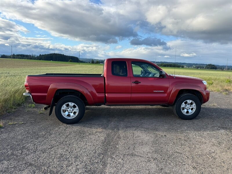 2007 Toyota Tacoma PreRunner V6 SRS - Photo 13 - Hillsboro, OR 97124
