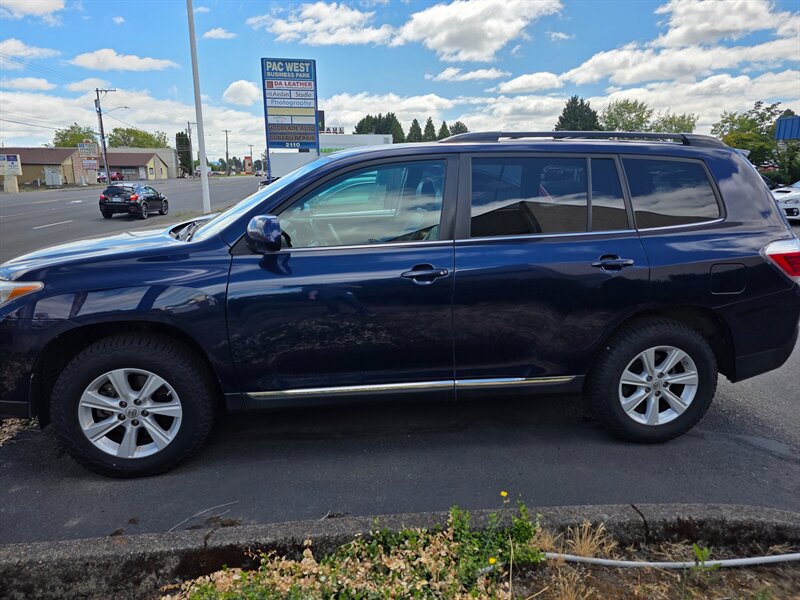 2013 Toyota Highlander - Photo 7 - Hillsboro, OR 97124