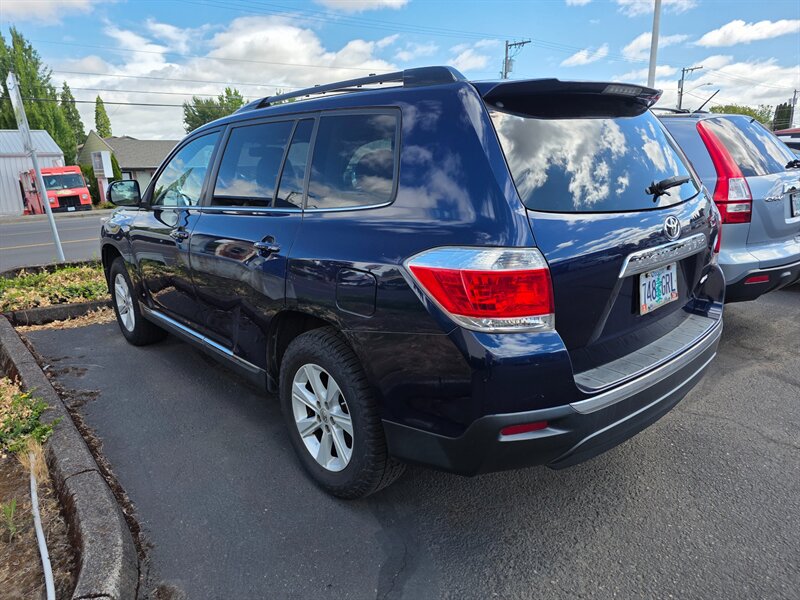 2013 Toyota Highlander - Photo 8 - Hillsboro, OR 97124