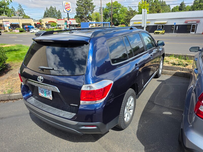 2013 Toyota Highlander - Photo 11 - Hillsboro, OR 97124