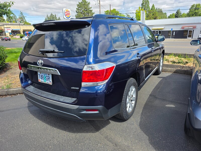 2013 Toyota Highlander - Photo 4 - Hillsboro, OR 97124