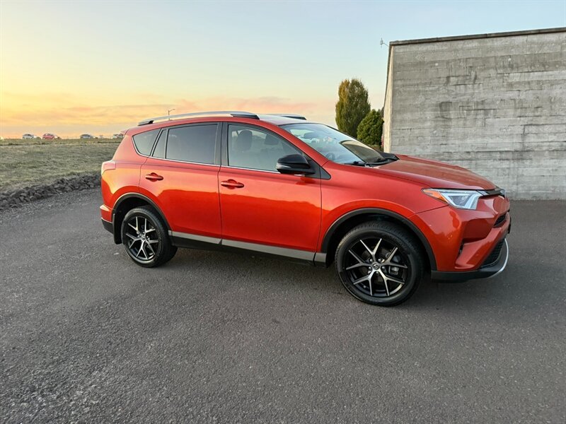 2016 Toyota RAV4 SE - Photo 2 - Hillsboro, OR 97124