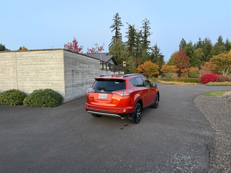 2016 Toyota RAV4 SE - Photo 20 - Hillsboro, OR 97124