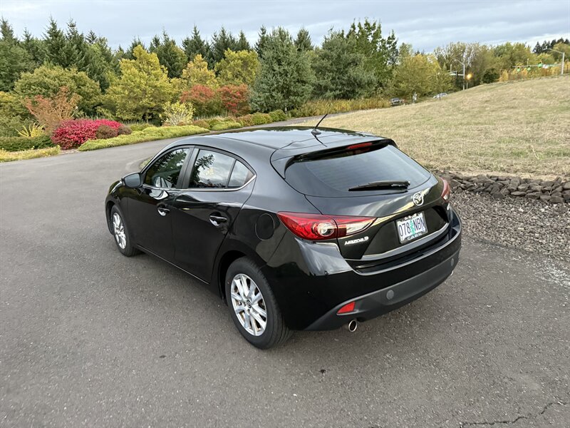 2015 Mazda Mazda3 i Touring - Photo 25 - Hillsboro, OR 97124