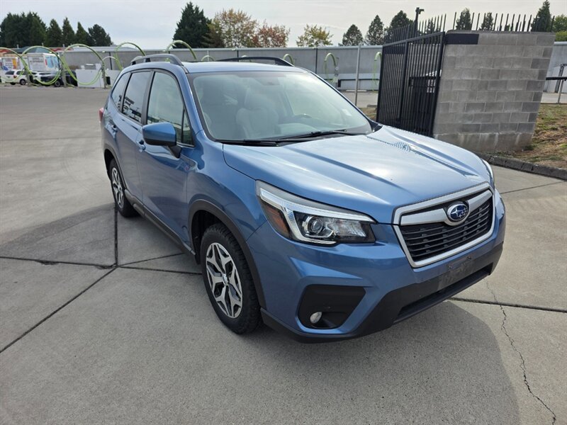 2020 Subaru Forester Premium - Photo 2 - Hillsboro, OR 97124