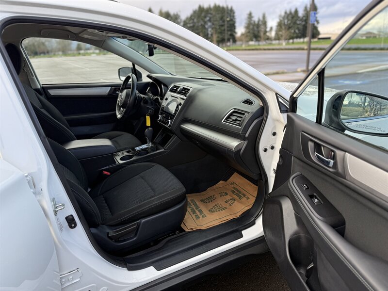 2019 Subaru Outback 2.5i Premium - Photo 5 - Hillsboro, OR 97124