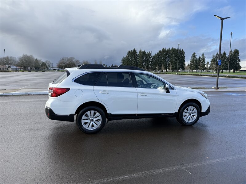 2019 Subaru Outback 2.5i Premium - Photo 17 - Hillsboro, OR 97124
