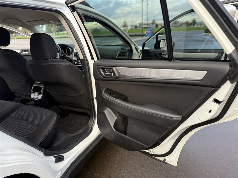 2019 Subaru Outback 2.5i Premium - Photo 7 - Hillsboro, OR 97124