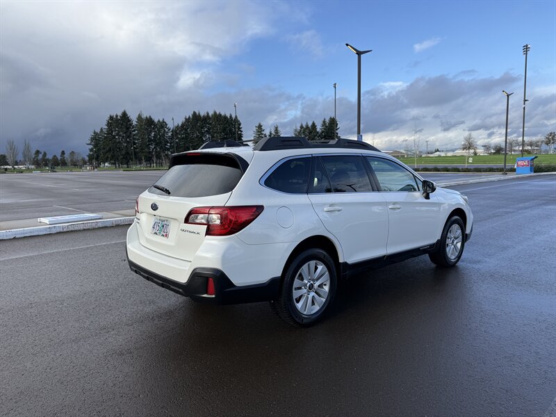 2019 Subaru Outback 2.5i Premium - Photo 18 - Hillsboro, OR 97124