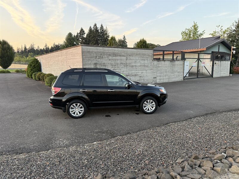 2011 Subaru Forester X Premium Package - Photo 17