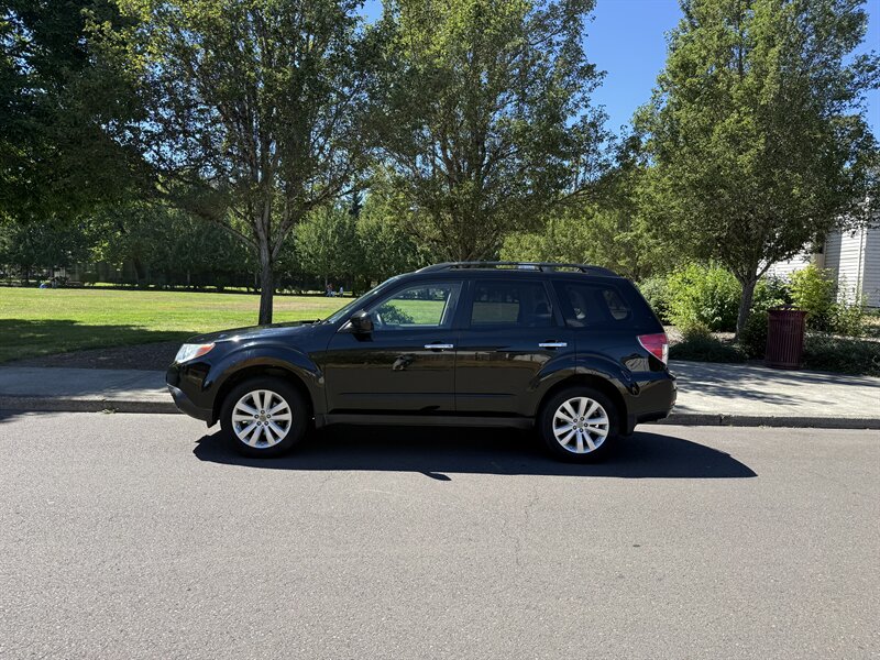 2011 Subaru Forester 2.5X Premium - Photo 2 - Hillsboro, OR 97124