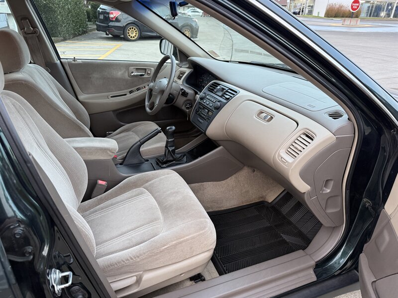 2000 Honda Accord LX - Photo 5 - Hillsboro, OR 97124