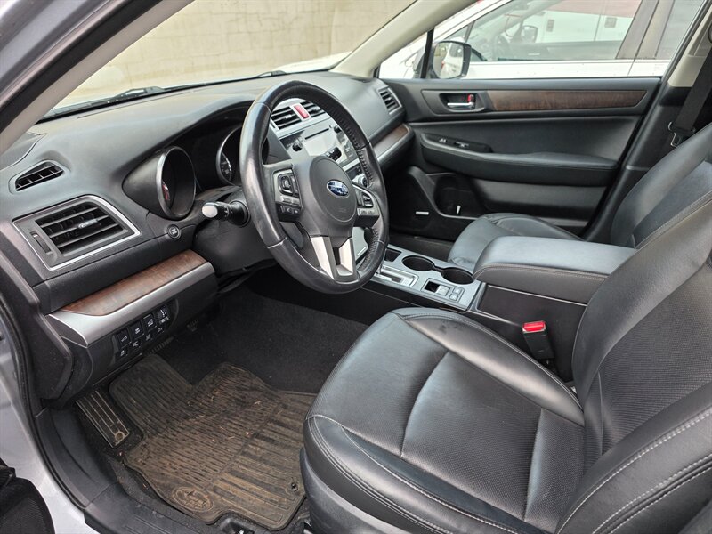 2017 Subaru Outback 3.6R Limited - Photo 3 - Hillsboro, OR 97124