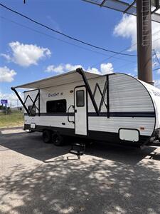2022 Gulf Stream Coach 25BH   - Photo 5 - Harlingen, TX 78552