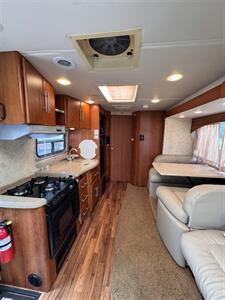 2011 FOREST RIVER CONCORD 301SS - Photo 9 - Harlingen, TX 78552