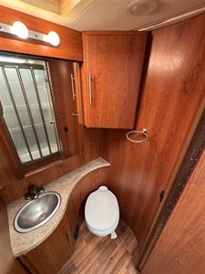 2011 FOREST RIVER CONCORD 301SS - Photo 12 - Harlingen, TX 78552