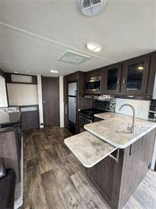 2018 FOREST RIVER WILDWOOD - Photo 7 - Harlingen, TX 78552