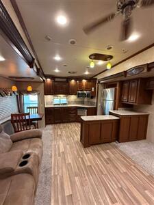 2016 COLOMBUS COLOMBUS   - Photo 8 - Harlingen, TX 78552