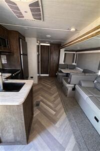 2021 Forest River Salem 33TS   - Photo 4 - Harlingen, TX 78552