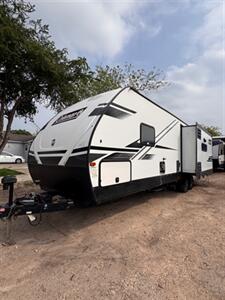 2022 Keystone Coleman 2955RL   - Photo 2 - Harlingen, TX 78552