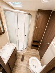 2018 Keystone Hideout 28PKS - Photo 7 - Harlingen, TX 78552