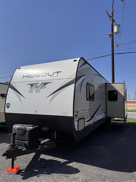 2018 Keystone Hideout 28PKS  