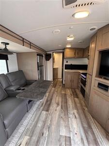 2021 Heartland SUNDANCE - Photo 4 - Harlingen, TX 78552