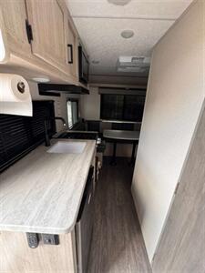2025 Forest River Aurora 15RDX   - Photo 3 - Harlingen, TX 78552