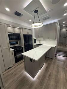 2024 BRINKLEY G3500   - Photo 9 - Harlingen, TX 78552
