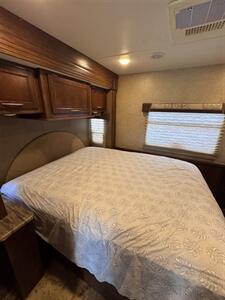 2016 Ford Motorhome Chassis 31BD   - Photo 13 - Harlingen, TX 78552