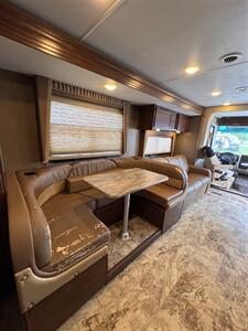 2016 Ford Motorhome Chassis 31BD   - Photo 9 - Harlingen, TX 78552