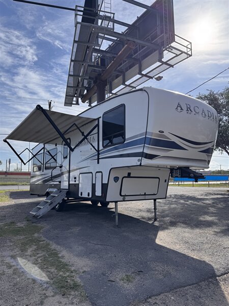 2022 Keystone Arcadia   - Photo 1 - Harlingen, TX 78552