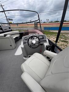 2022 STARCRAFT EXS-5 TRI   - Photo 4 - Harlingen, TX 78552