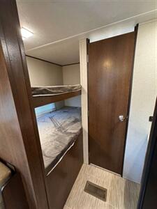 2018 Prime Time RV Avenger 26BK   - Photo 6 - Harlingen, TX 78552