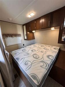 2018 Prime Time RV Avenger 26BK   - Photo 11 - Harlingen, TX 78552