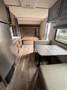 2022 Gulf Stream Coach 25BH   - Photo 4 - Harlingen, TX 78552