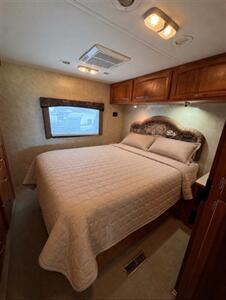 2008 Ford Motorhome RIPTIDE - Photo 13 - Harlingen, TX 78552