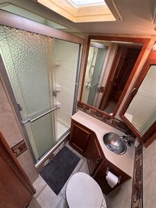 2008 Ford Motorhome RIPTIDE - Photo 11 - Harlingen, TX 78552