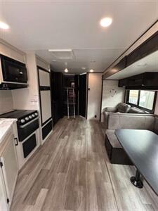 2022 Jayco 284BHS   - Photo 5 - Harlingen, TX 78552