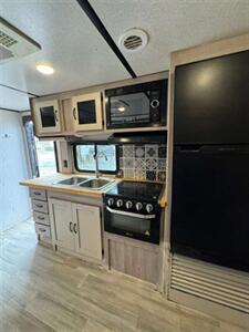 2022 Coachmen NORTHERN SPIRT - Photo 5 - Harlingen, TX 78552