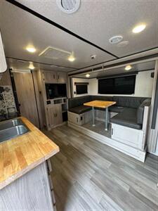 2022 Coachmen NORTHERN SPIRT - Photo 10 - Harlingen, TX 78552