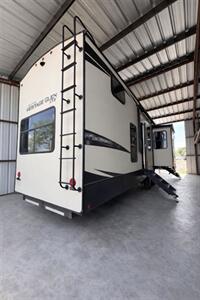 2020 Forest River Wildwood 378FL - Photo 1 - Harlingen, TX 78552