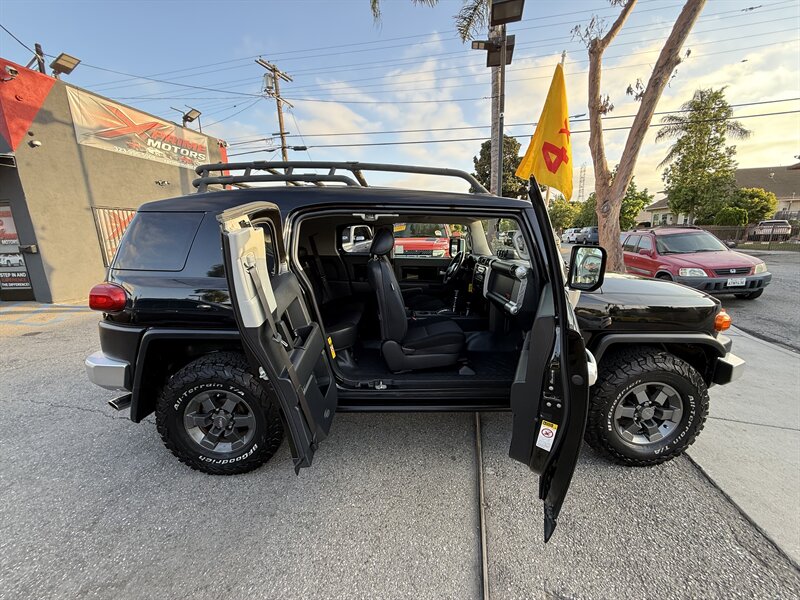 2007 Toyota FJ Cruiser 4dr SUV - Photo 27 - South Gate, CA 90280